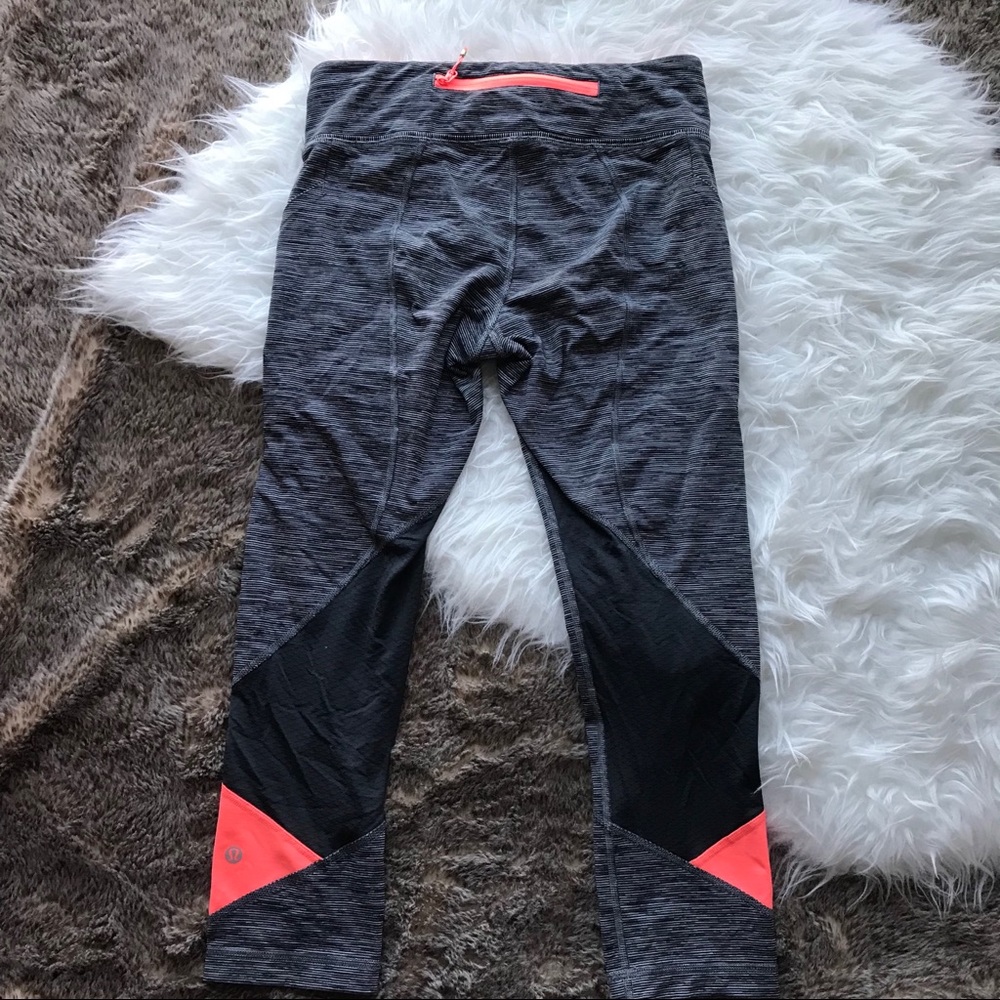 Lululemon Run inspire II Mesh cropped leggings 4 - Picture 4 of 4